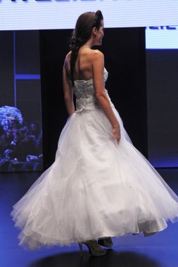 düğün elbise moda defilesi
