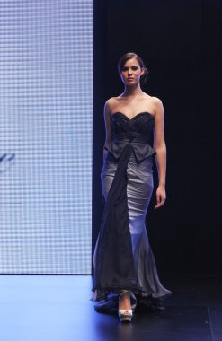 düğün elbise moda defilesi