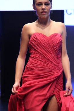 düğün elbise moda defilesi