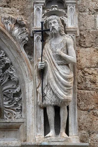 Статуя святого Иоанна Крестителя — стоковое фото