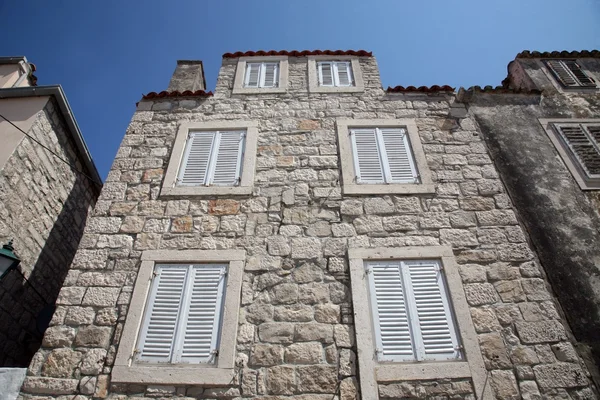 Casa histórica velha em Orebic, Croácia — Fotografia de Stock