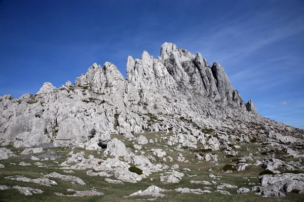 Cliff na montanha Velebit - Croácia — Fotografia de Stock