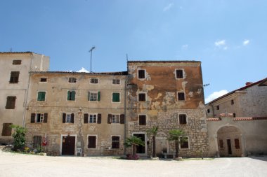 tipik bir küçük eski köy Istria, Hırvatistan