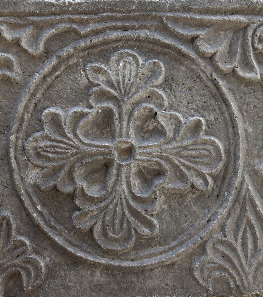 Средневековый каменный крест
