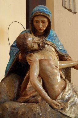 Pieta, acılarını bizim hanım