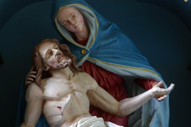 Pieta, acılarını bizim hanım