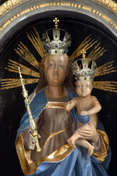 Пресвятая Дева Мария с младенцем Иисусом — стоковое фото