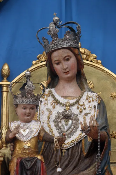 Bem-aventurada Virgem Maria com o bebê Jesus — Fotografia de Stock