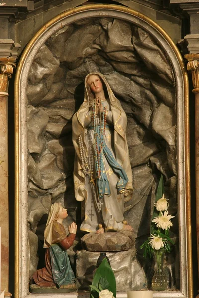 Vår Frue av Lourdes – stockfoto