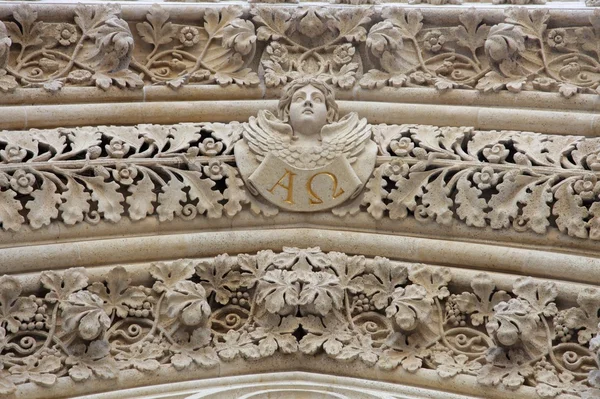 Ángel, Portal de la catedral de Zagreb —  Fotos de Stock