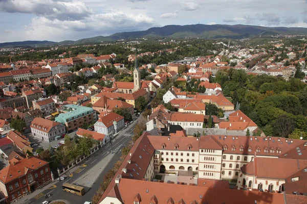 Vue aérienne de Zagreb, la capitale de la Croatie — Photo