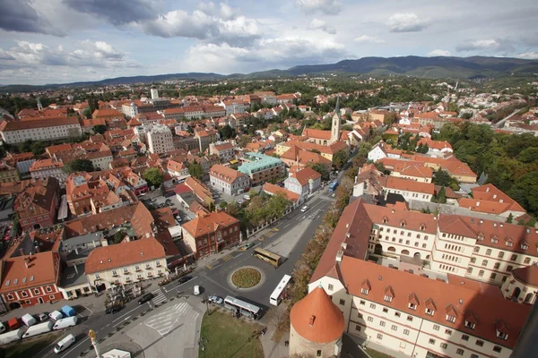 A légi felvétel a Zágrábban, Horvátország fővárosában — Stock Fotó