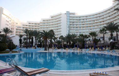 Otel yüzme havuzu