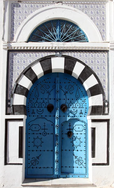 Porta tradicional de Sidi Bou Said, Tunis — Fotografia de Stock
