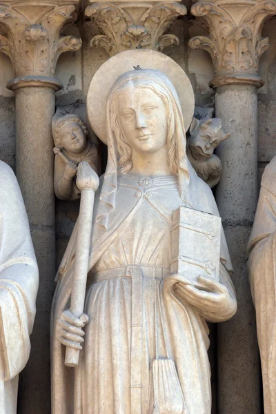 Saint genevieve, katedralen notre dame, paris, portal av oskulden — Stockfoto