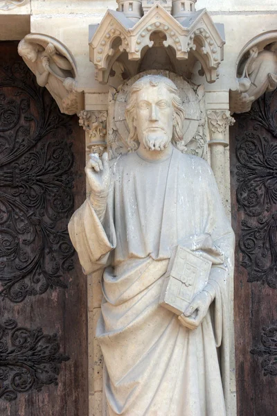 Katedrála Notre dame, Paříž poslední soud portál: Kristus učil — Stock fotografie
