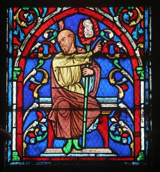 Vetrata colorata nella Cattedrale di Notre Dame de Paris — Foto Stock