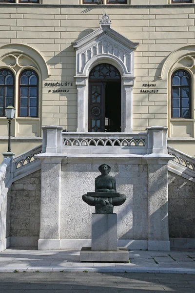 Geschichte der kroatischen Frauenskulptur, Zagreb — Stockfoto