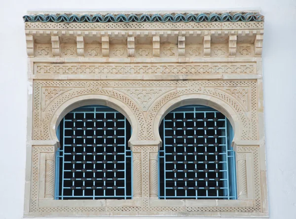 Fenêtre traditionnelle de Kairouan, Tunisie — Photo