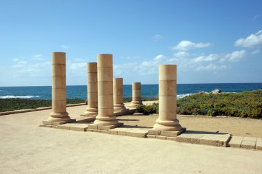 Antik Mermer sütunlar Caesaria'da