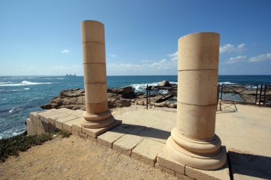 Antik Mermer sütunlar Caesaria'da