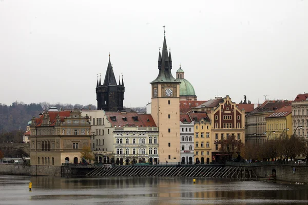 Oude stad van Praag met brug toren, Tsjechië — Stockfoto