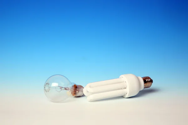 Energy-efficient vs normal light bulbs — Stock Photo, Image