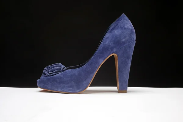 Blue high heeled shoe — Stock Photo, Image