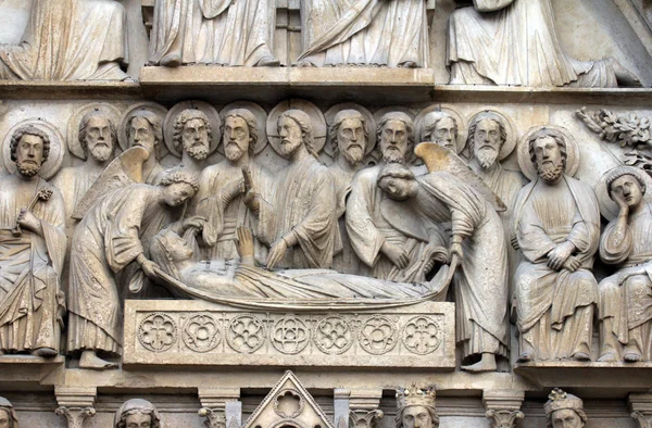 Morte da Virgem Maria, Catedral de Notre Dame, Paris — Fotografia de Stock