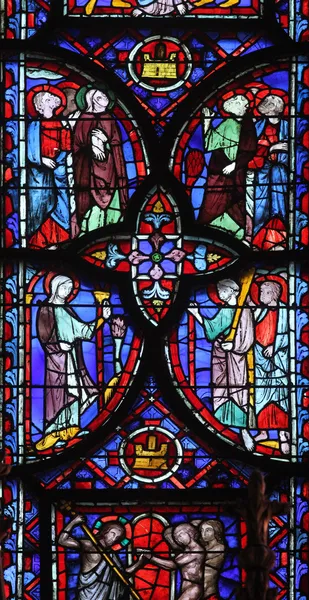 Mozaikové okno v la sainte-chapelle v Paříži — Stock fotografie