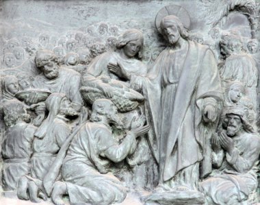 Sacré-coeur Bazilikası bronz kapı detayları ile otobüs-kabartma, paris