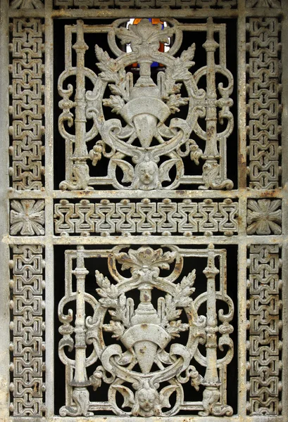 Porta do túmulo ornamentado — Fotografia de Stock