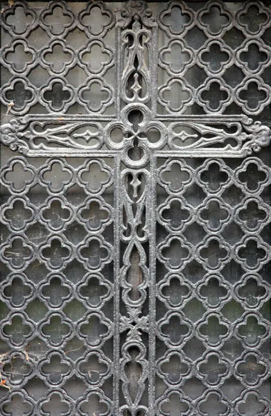 Süslü mezar kapı — Stok fotoğraf