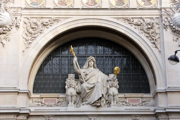 Statue of prudence — Stock Photo, Image