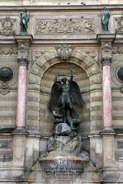 Fontaine Saint-Michel — Photo