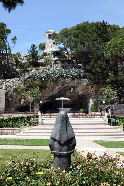 Shrine of Our Lady of Lourdes in Vepric, Croatia — Stock Photo, Image