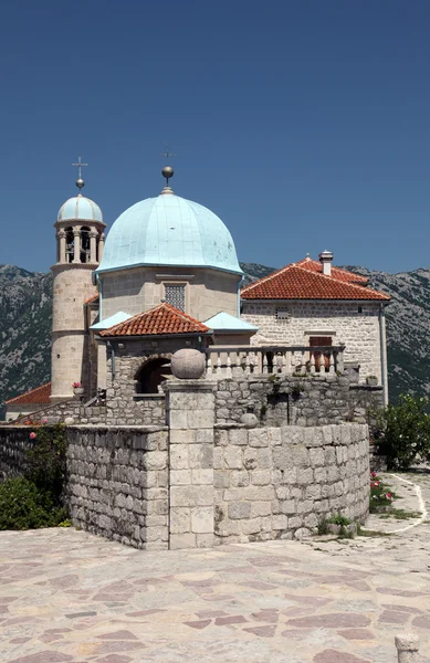 Vårfrukyrkan av stenar, Kotor, montenegro — Stockfoto