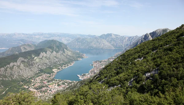 Záliv Boka a historické město kotor, Černá Hora — Stock fotografie