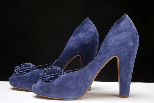 Blue high heeled shoe — Stock Photo, Image