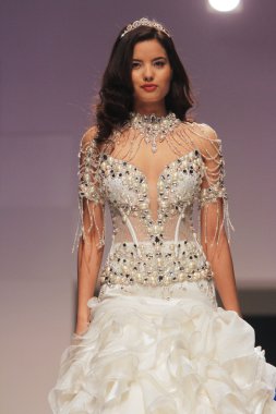 düğün elbise moda defilesi
