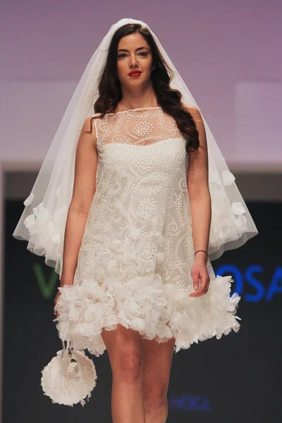 Wedding dress fashion show — Stock Photo, Image