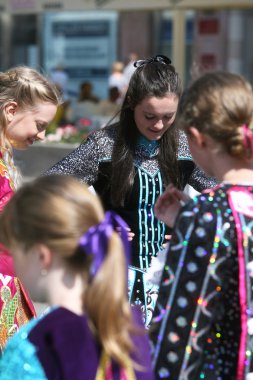 O'Shea-Ryan İrlandalı dansçılar Avustralya'dan halk grupları