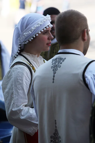 ギリシャの民族衣装で民俗グループ rizes のメンバー — ストック写真