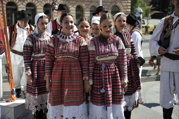 Τα μέλη των ομάδων λαϊκής από bistra στην Κροατία φορεσιάς — Φωτογραφία Αρχείου