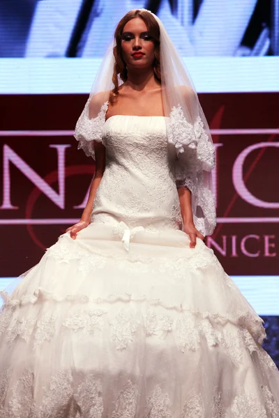 Abito da sposa moda shaw — Foto Stock