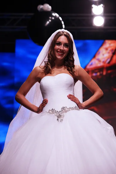 Abito da sposa moda shaw — Foto Stock