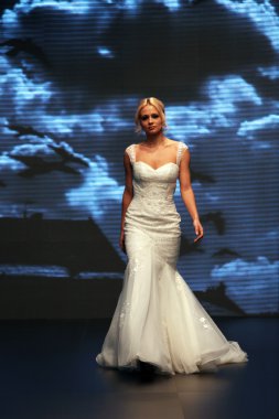 düğün elbise moda defilesi