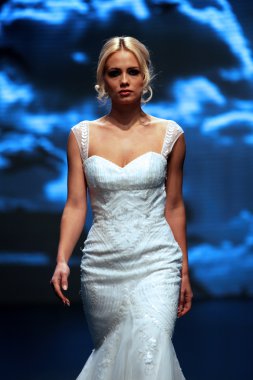 düğün elbise moda defilesi