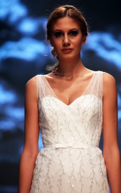 düğün elbise moda defilesi
