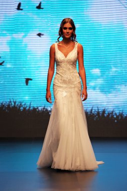 düğün elbise moda defilesi
